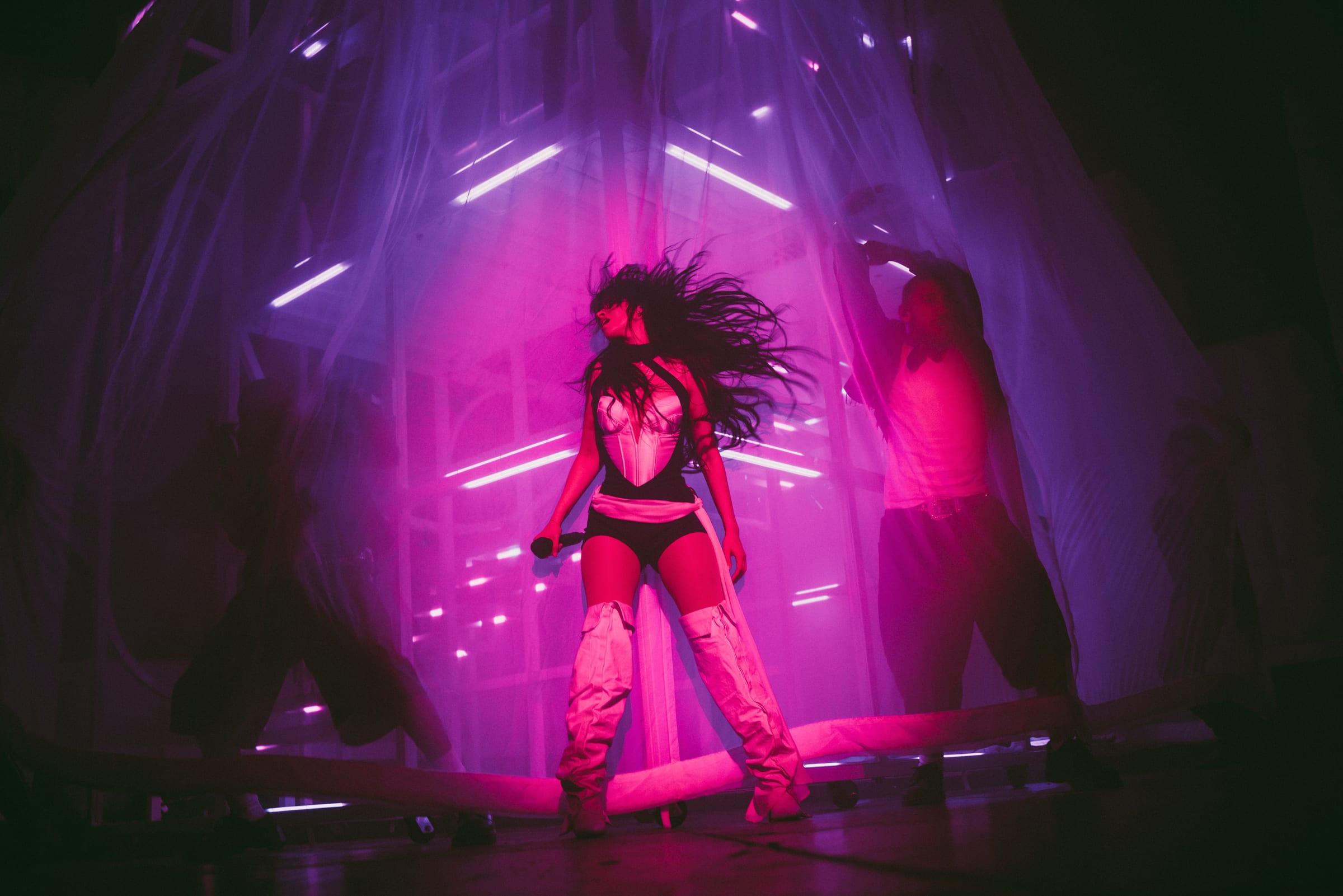 Camila Cabello, frame 10