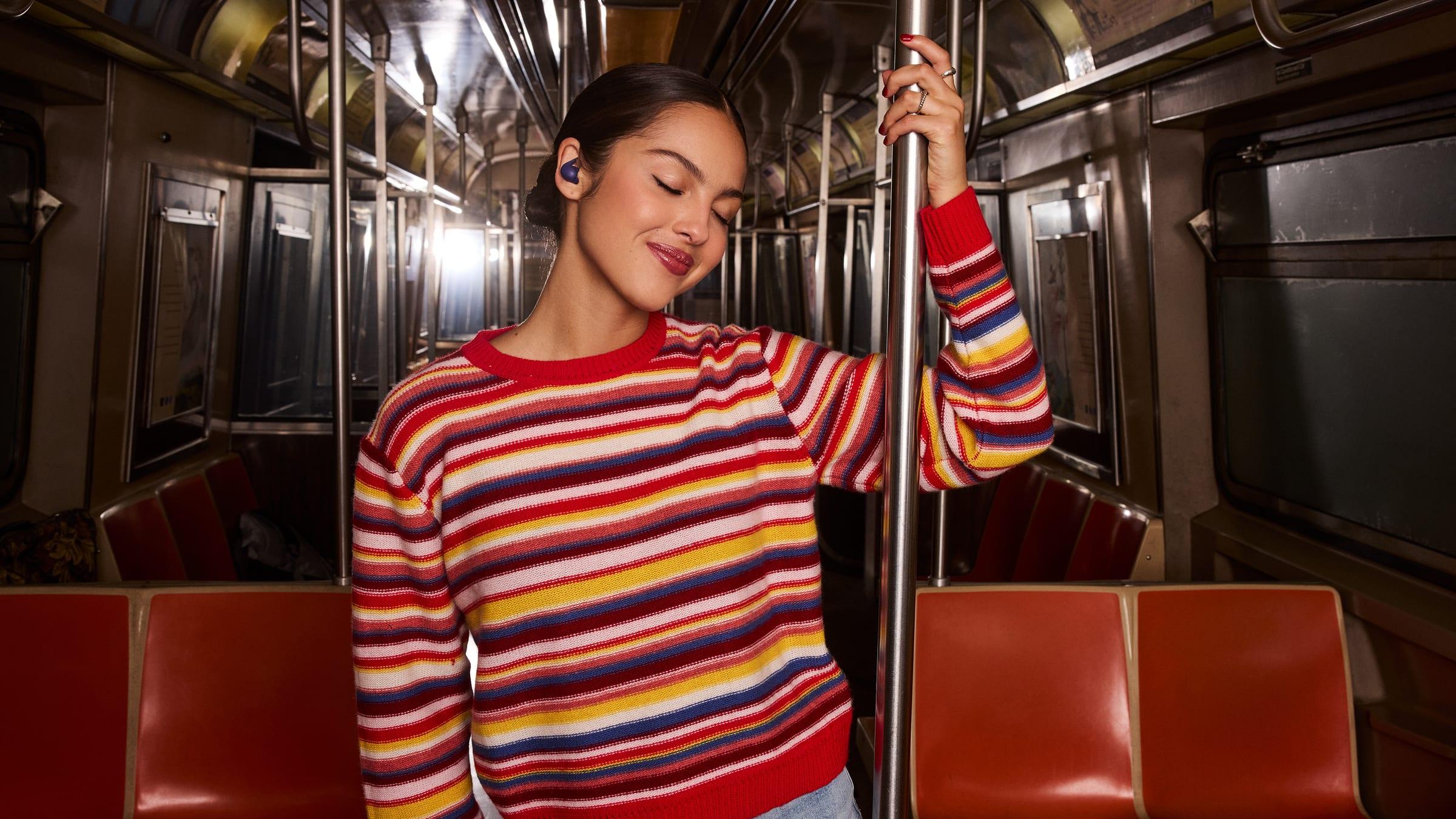 Olivia Rodrigo, frame 04