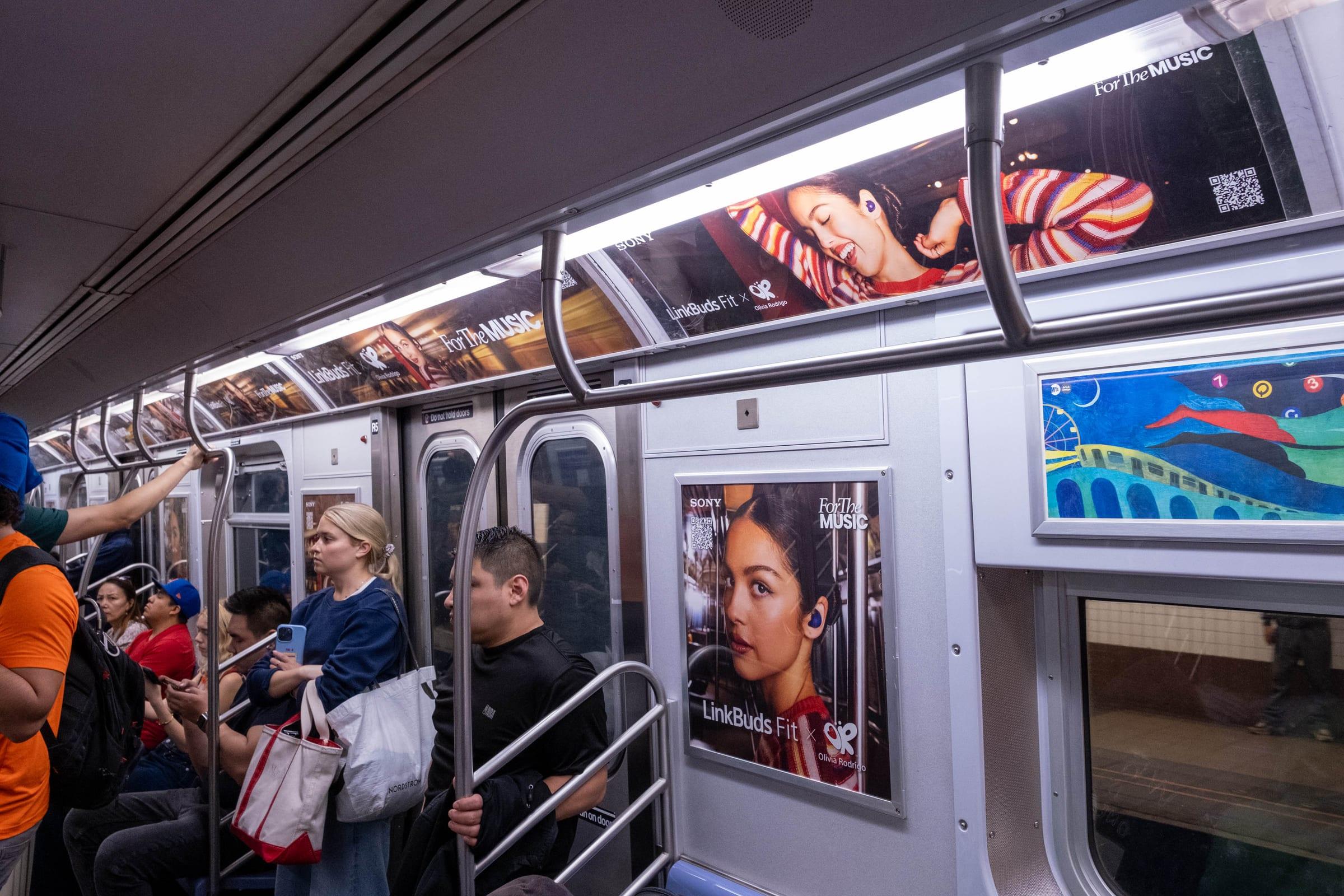 Olivia Rodrigo, frame 06